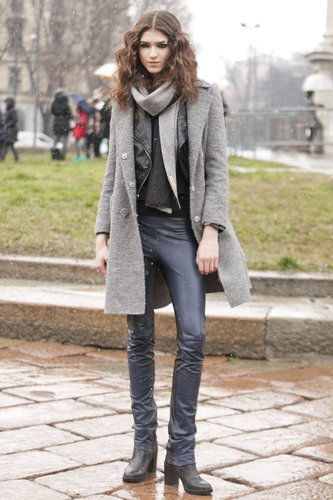 It was all about the slick leather pants in this look.
It was all about the slick leather pants in this look.
