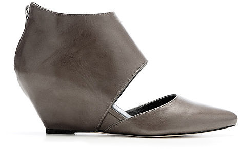 Annie cut-out wedge