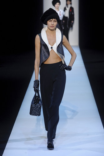 Giorgio Armani Fall 2013
Giorgio Armani Fall 2013