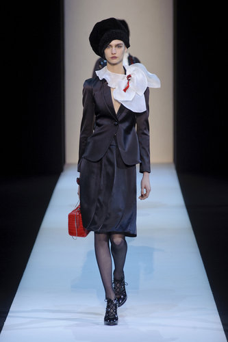Giorgio Armani Fall 2013
Giorgio Armani Fall 2013