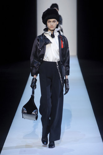 Giorgio Armani Fall 2013
Giorgio Armani Fall 2013