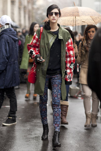 The sleeves on this jacket bounced off the red in her printed pants for unexpectedly on-point color coordination.
The sleeves on this jacket bounced off the red in her printed pants for unexpectedly on-point color coordination.
