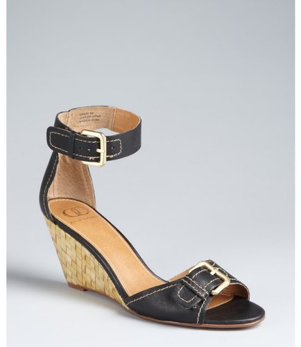 Black Wedges