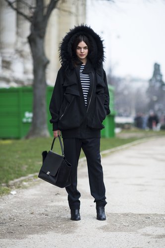 Fashion and function in a luxe anorak and a covet-worthy Celine in hand.
Source: Le 21ème | Adam Katz Sinding
Fashion and function in a luxe anorak and a covet-worthy Celine in hand.
Source: Le 21ème | Adam Katz Sinding