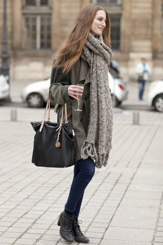 Easy but chic – and with a glass of Champagne in hand!
Easy but chic – and with a glass of Champagne in hand!