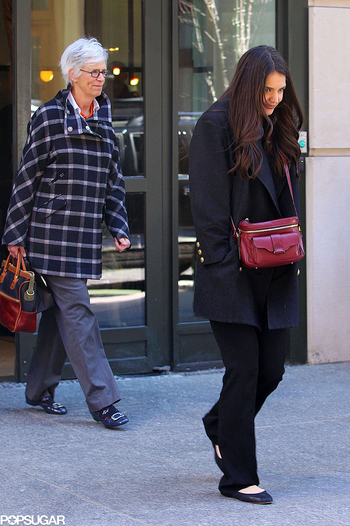 Katie Holmes Meets Up With Her Mom For a Chilly NYC Outing Katie Holmes Meets Up With Her Mom For a Chilly NYC Outing