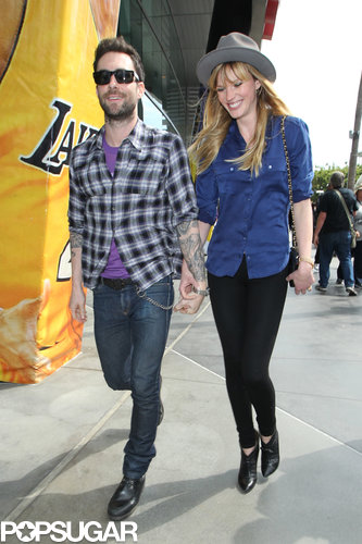 Anne V. stepped out for a Lakers game in April 2011 with her then-boyfriend, Adam Levine — we're loving her cool denim button-down and wide-brimmed gray hat.
Anne V. stepped out for a Lakers game in April 2011 with her then-boyfriend, Adam Levine — we're loving her cool denim button-down and wide-brimmed gray hat.