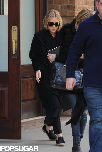 Mary-Kate and Ashley Olsen Celebrate CFDA Nominees Mary-Kate and Ashley Olsen Celebrate CFDA Nominees