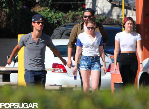 Kristen Stewart Goes Up to Bat With Taylor Lautner Kristen Stewart Goes Up to Bat With Taylor Lautner