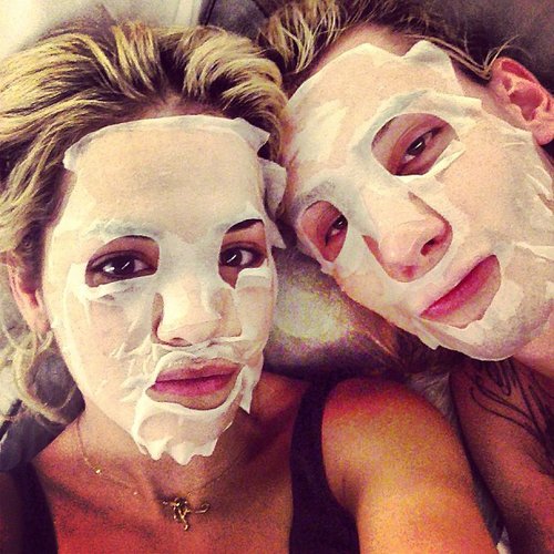 Rita Ora shared her interesting beauty regimen with a pal.
Source: Instagram user ritaora
Rita Ora shared her interesting beauty regimen with a pal.
Source: Instagram user ritaora