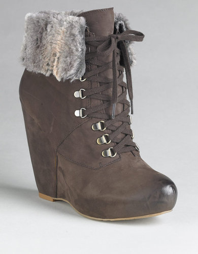 BOUTIQUE 9 Daphnea Leather Wedge Ankle Boots