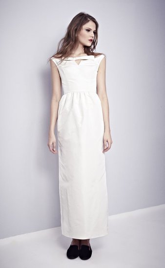 Misha Nonoo's white off-the-shoulder gown with bow detailing is just darling. We can see Diane Kruger rocking it with confidence.
Misha Nonoo's white off-the-shoulder gown with bow detailing is just darling. We can see Diane Kruger rocking it with confidence.