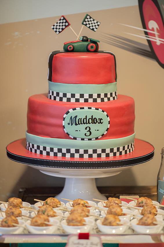 A Classic Race Car Cake A Classic Race Car Cake