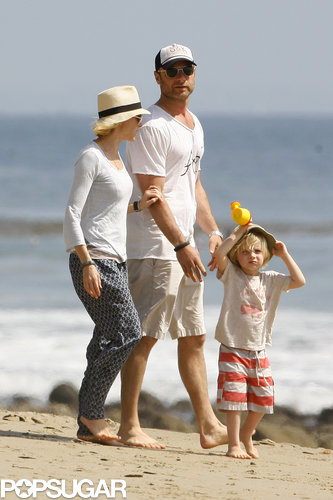 Naomi and Shirtless Liev Beach It With Their Boys in Malibu Naomi and Shirtless Liev Beach It With Their Boys in Malibu
