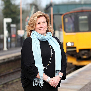 British Mom Stops Fight on Busy Train