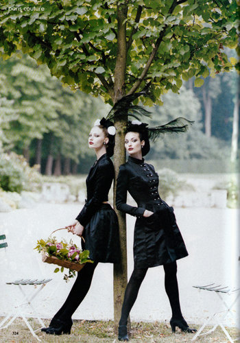 Kirsty Hume and Shalom Harlow