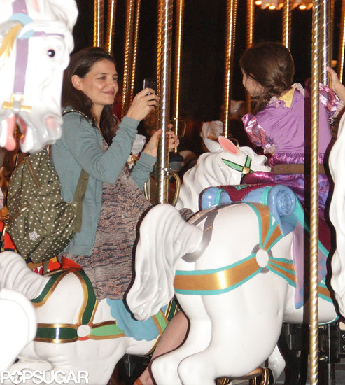 Katie Holmes took a picture of her daughter at Disney World. Katie Holmes took a picture of her daughter at Disney World.