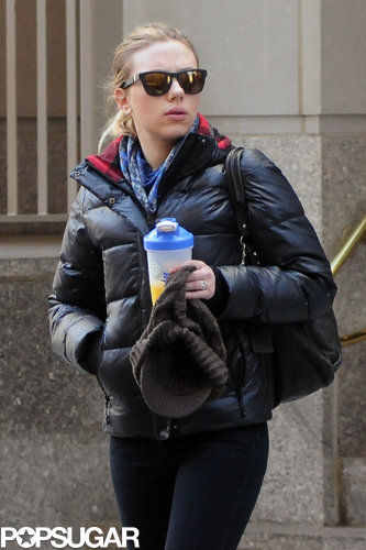 Scarlett Johansson Takes a Snowy City Stroll With Romain Scarlett Johansson Takes a Snowy City Stroll With Romain