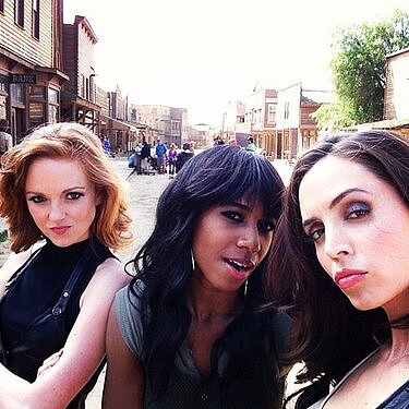 Eliza Dushku posed with her costars on set.
Source: Twitter user elizadushku
Eliza Dushku posed with her costars on set.
Source: Twitter user elizadushku