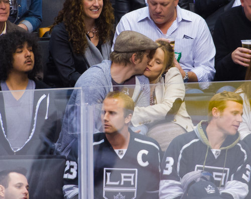 Dax Shepard and Kristen Bell kept close while cheering on the LA Kings in February 2013.
Dax Shepard and Kristen Bell kept close while cheering on the LA Kings in February 2013.