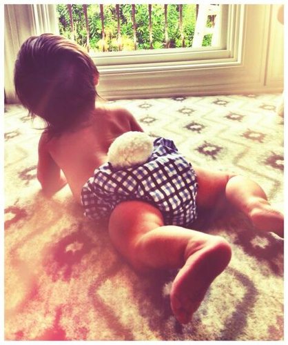 Vanessa Lachey dressed up her son, Camden, in a bunny diaper to celebrate Easter.
Source: Twitter user VanessaLachey
Vanessa Lachey dressed up her son, Camden, in a bunny diaper to celebrate Easter.
Source: Twitter user VanessaLachey