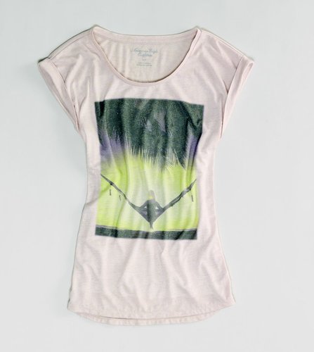This American Eagle Photo Real T ($25) is just waiting to be taken on a vacation and worn with a pair of loose-fitting printed pants.
This American Eagle Photo Real T ($25) is just waiting to be taken on a vacation and worn with a pair of loose-fitting printed pants.