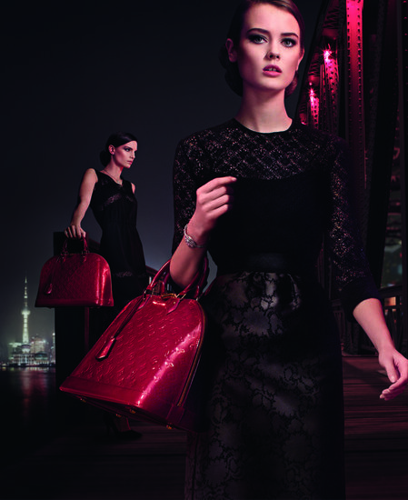 Louis Vuitton's Chic on the Bridge Louis Vuitton's Chic on the Bridge