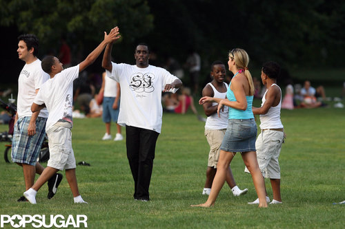 Diddy had a high-fiving family day in July 2008 at Central Park in NYC.
Diddy had a high-fiving family day in July 2008 at Central Park in NYC.