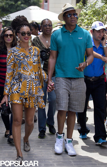 Beyoncé and Jay-Z Show PDA During a Trip to Cuba Beyoncé and Jay-Z Show PDA During a Trip to Cuba