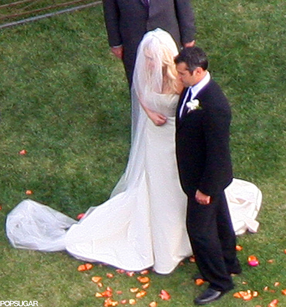 Natasha Bedingfield married Matt Robinson in Malibu during March of 2009.
Natasha Bedingfield married Matt Robinson in Malibu during March of 2009.
