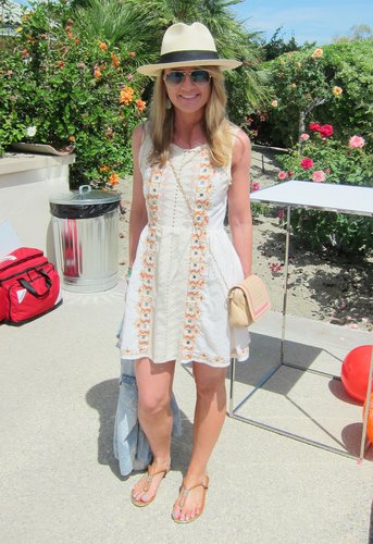 A slick fedora hat and Valentino crossbody bag completed this sweet party look.
Source: Chi Diem Chau
A slick fedora hat and Valentino crossbody bag completed this sweet party look.
Source: Chi Diem Chau
