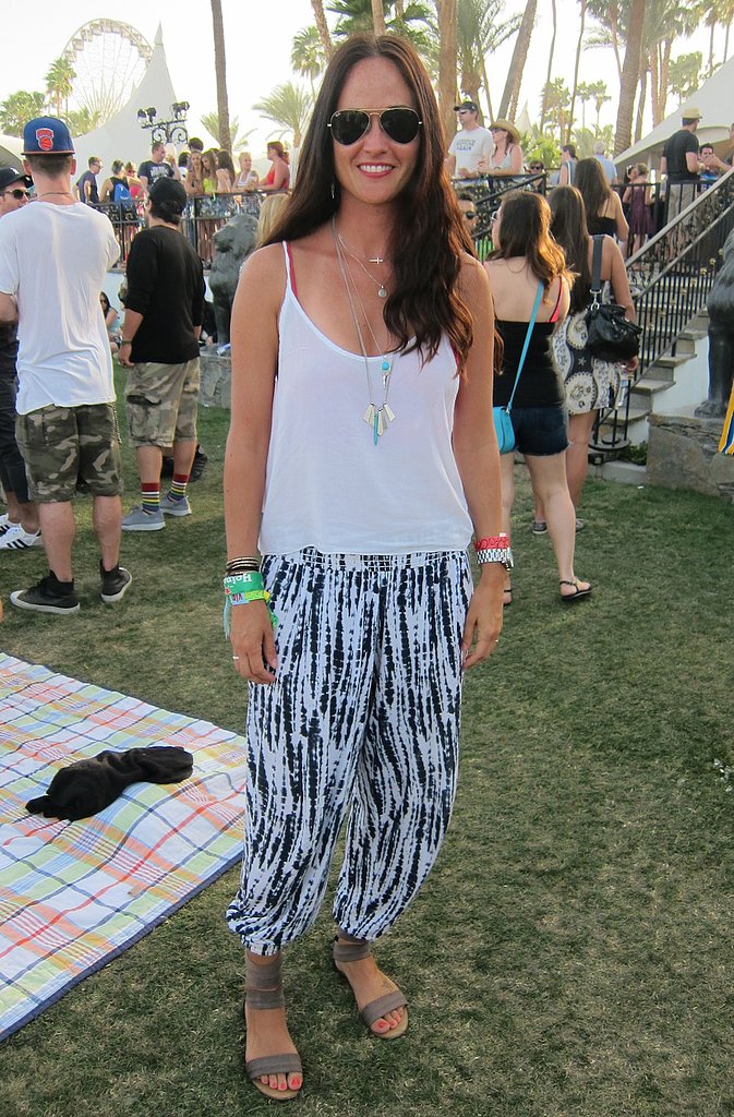 Baggy printed trousers injected a bohemian aesthetic to this effortlessly chic look.
Source: Chi Diem Chau
Baggy printed trousers injected a bohemian aesthetic to this effortlessly chic look.
Source: Chi Diem Chau