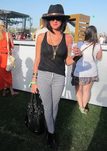 Striped pants completed this rocker-chic look.
Source: Chi Diem Chau
Striped pants completed this rocker-chic look.
Source: Chi Diem Chau