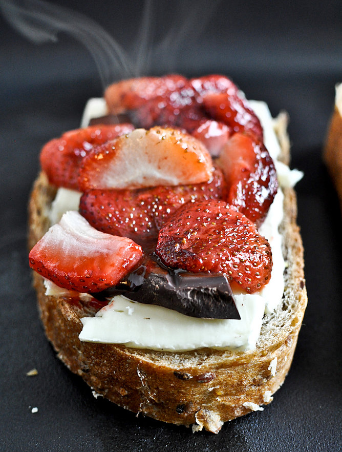 Roasted Strawberry, Brie, and Chocolate Grilled Cheese Roasted Strawberry, Brie, and Chocolate Grilled Cheese
