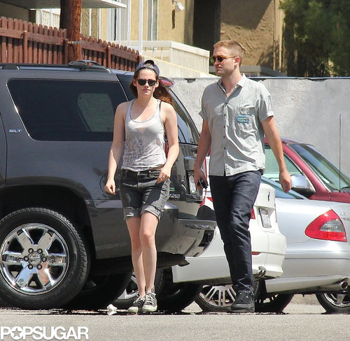 Rob and Kristen Share a Sweet Sushi Date Rob and Kristen Share a Sweet Sushi Date