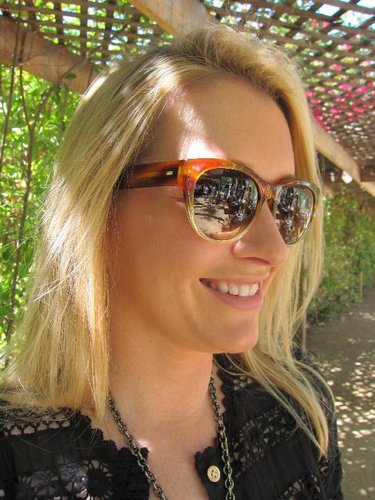 A pair of tortoiseshell sunnies keeps you polished and protected.
A pair of tortoiseshell sunnies keeps you polished and protected.