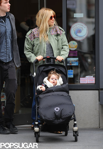 Sienna Miller donned a green jacket to take Marlowe for a walk in NYC.
Sienna Miller donned a green jacket to take Marlowe for a walk in NYC.
