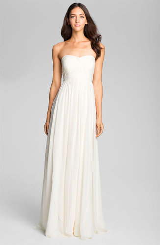 Jenny Yoo's sweetheart neckline chiffon gown ($850) is a great clean palette to accessorize away.
Jenny Yoo's sweetheart neckline chiffon gown ($850) is a great clean palette to accessorize away.