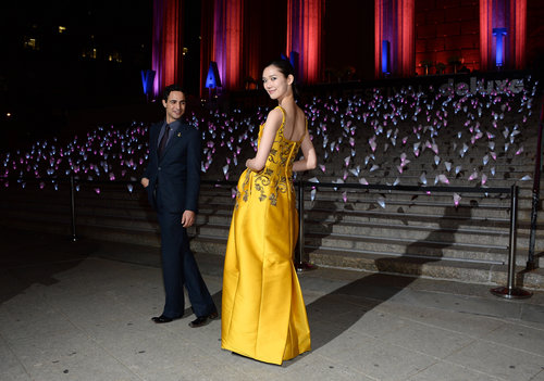 Zac Posen and his model date Tao Okamoto posed outside the New York State Supreme Courthouse, and to top it all off, Okamoto looked glamorous in one of the designer's Fall '13 gowns.
Zac Posen and his model date Tao Okamoto posed outside the New York State Supreme Courthouse, and to top it all off, Okamoto looked glamorous in one of the designer's Fall '13 gowns.