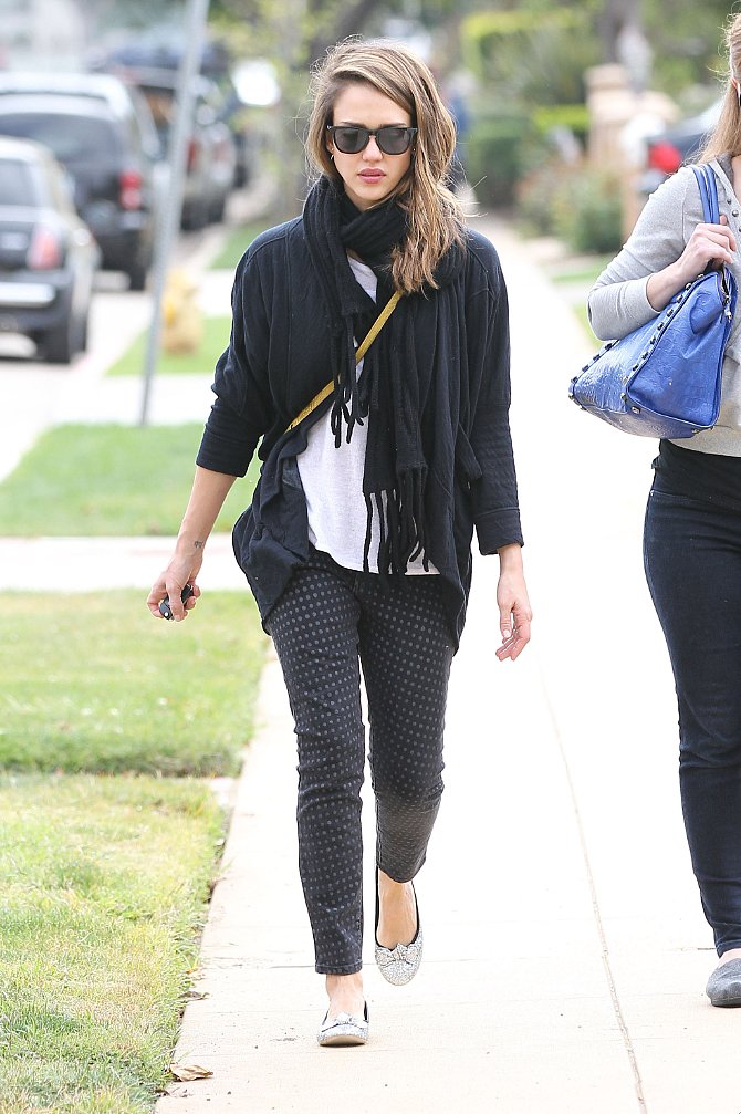 Jessica's polka-dot Current/Elliott jeans lent a whimsical touch to her casual-cool LA look.
Jessica's polka-dot Current/Elliott jeans lent a whimsical touch to her casual-cool LA look.