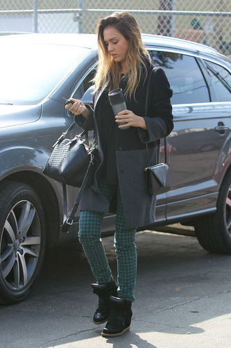 Jessica continued her reign as the print-jean queen, styling a pair of Big Star houndstooth denim with a colorblock coat and cutout leather duffel, both by Gérard Darel, and Isabel Marant sneakers in LA.
Jessica continued her reign as the print-jean queen, styling a pair of Big Star houndstooth denim with a colorblock coat and cutout leather duffel, both by Gérard Darel, and Isabel Marant sneakers in LA.