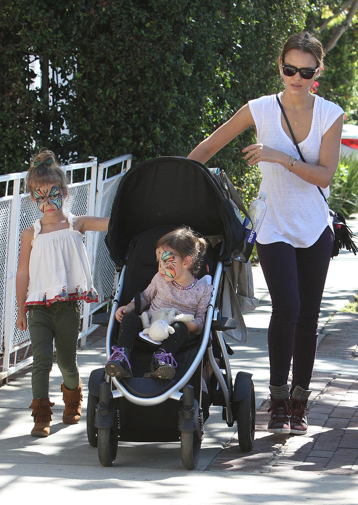 Jessica debuted a casual pairing — purple skinny jeans and high-top python Barbara Bui sneakers — while taking her leading ladies to Mr. Bones Pumpkin Patch in LA.
Jessica debuted a casual pairing — purple skinny jeans and high-top python Barbara Bui sneakers — while taking her leading ladies to Mr. Bones Pumpkin Patch in LA.