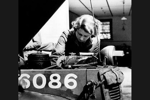 She Worked as a Mechanic During World War II She Worked as a Mechanic During World War II