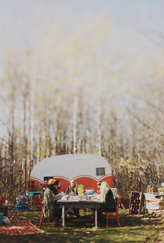 Campout
Photo by Simply Rosie via 100 Layer Cake
Campout
Photo by Simply Rosie via 100 Layer Cake