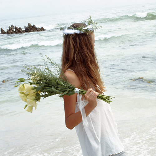 If you have visions of sand-and-surf nuptials but haven't quite found the right dress, then look no further. POPSUGAR Fashion has culled 20 of the best beach wedding gowns, all perfectly suited for an oceanside wedding.
If you have visions of sand-and-surf nuptials but haven't quite found the right dress, then look no further. POPSUGAR Fashion has culled 20 of the best beach wedding gowns, all perfectly suited for an oceanside wedding.