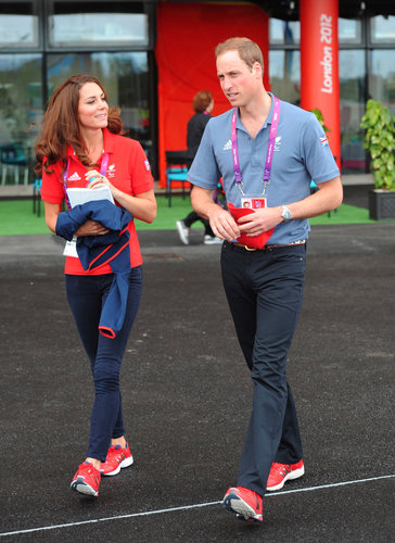 Looking totally decked out in sports gear, Prince William and Kate Middleton took in day one of the London Paralympic Games in coordinated reds and blues.
Looking totally decked out in sports gear, Prince William and Kate Middleton took in day one of the London Paralympic Games in coordinated reds and blues.
