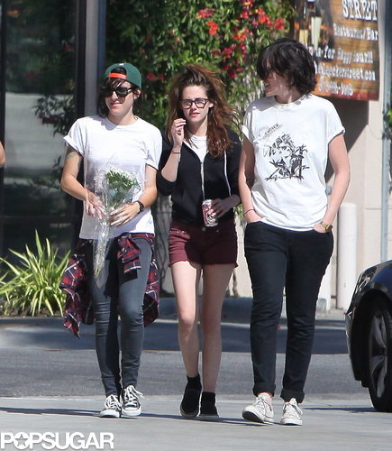 Kristen Surrounds Herself With Friends While Rob Parties in NYC Kristen Surrounds Herself With Friends While Rob Parties in NYC