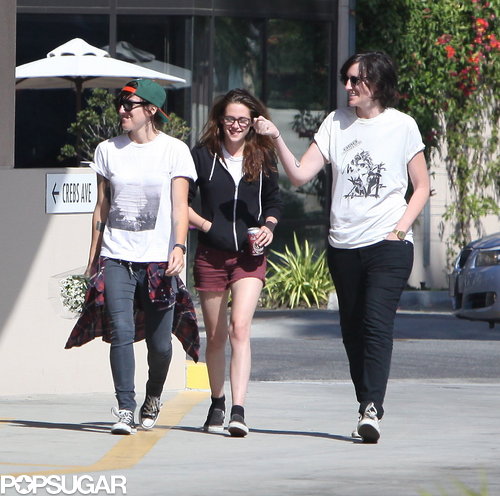 Kristen Surrounds Herself With Friends While Rob Parties in NYC Kristen Surrounds Herself With Friends While Rob Parties in NYC