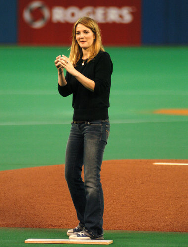 Drew Barrymore got ready to throw the first pitch at a Toronto Blue Jays game in October 2004.
Drew Barrymore got ready to throw the first pitch at a Toronto Blue Jays game in October 2004.