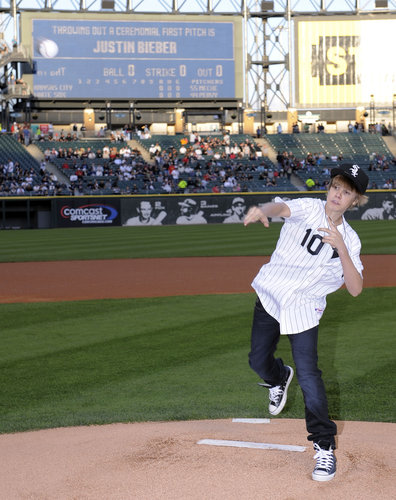 In May 2010, Justin Bieber gave the first pitch his all at a Chicago White Sox game.
In May 2010, Justin Bieber gave the first pitch his all at a Chicago White Sox game.